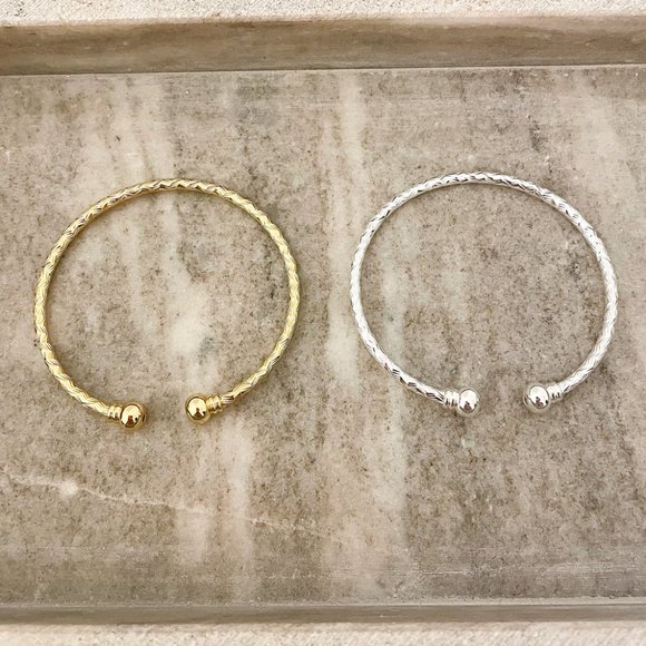 925 Sterling Silver Textured Cuff Bracelet Shiny Bangle Bracelet Silver or Gold - Picture 2 of 4